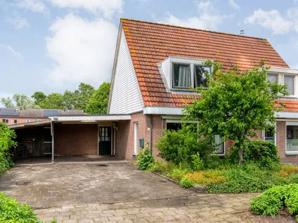 Twee-onder-één-kap te koop: De Koningsvaren 71, Dedemsvaart-Zuidwest Dedemsvaart