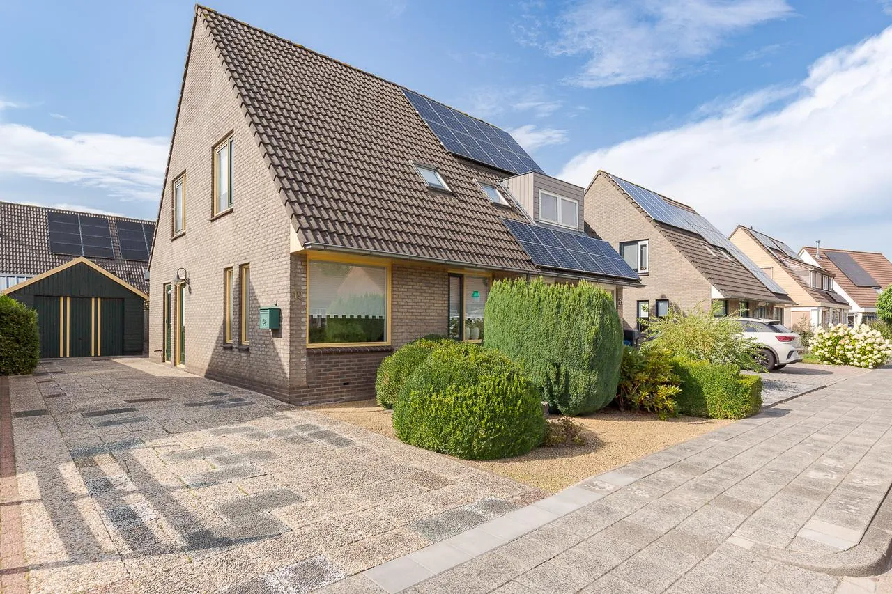 Twee-onder-één-kap te koop: De Kwekerije 19, Noordwolde