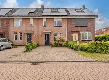 Tussenwoning te koop: De Landerijen 4, De Vosholen-West Hoogezand