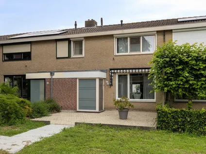 Tussenwoning te koop: De Leemput 31, Rode Schouw Halsteren