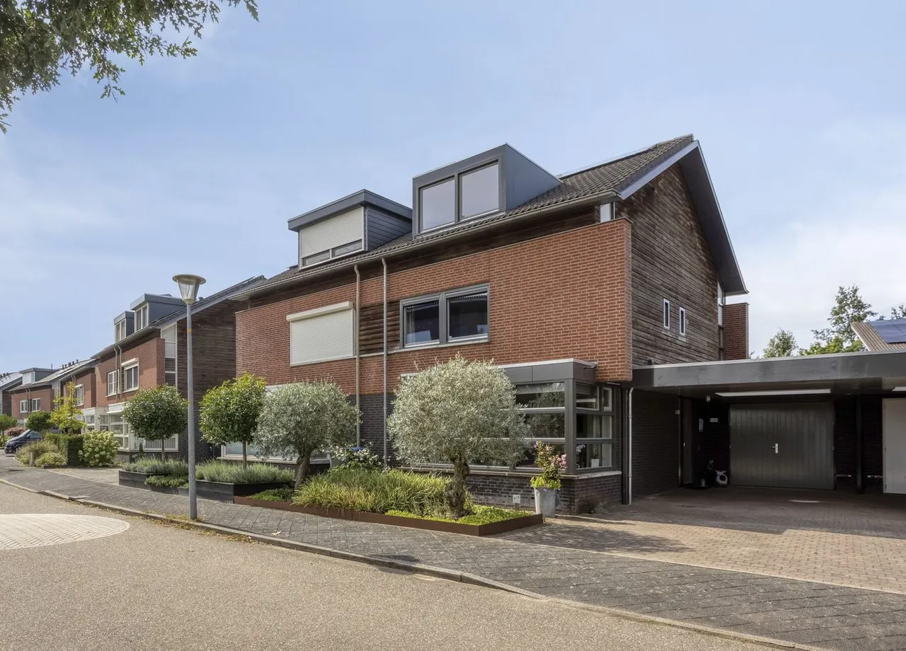 Tussenwoning te koop: de Lingert 5260, Wijchen