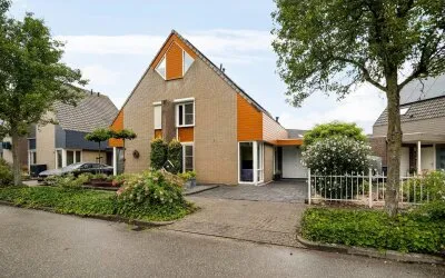 Tussenwoning te koop: De Lingst 35, Kern Haelen Haelen