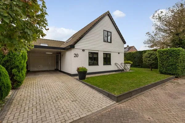 Vrijstaande woning te koop: De Meent 20, Renswoude Renswoude