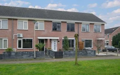 Tussenwoning te koop: De Merel 30, Zeven Bosjes Almelo