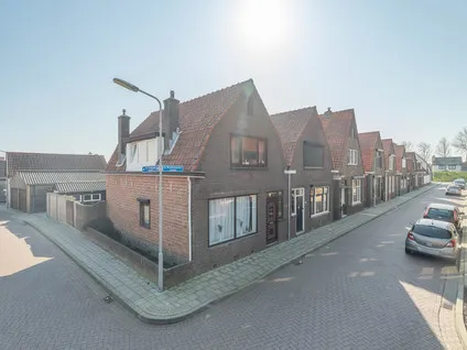 Tussenwoning te koop: De Meulemeesterstraat 17, Yerseke - Kern Yerseke