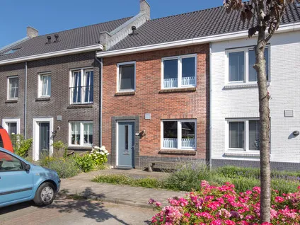 Tussenwoning te koop: De Meutelaer 21, Stellendam centrum Stellendam