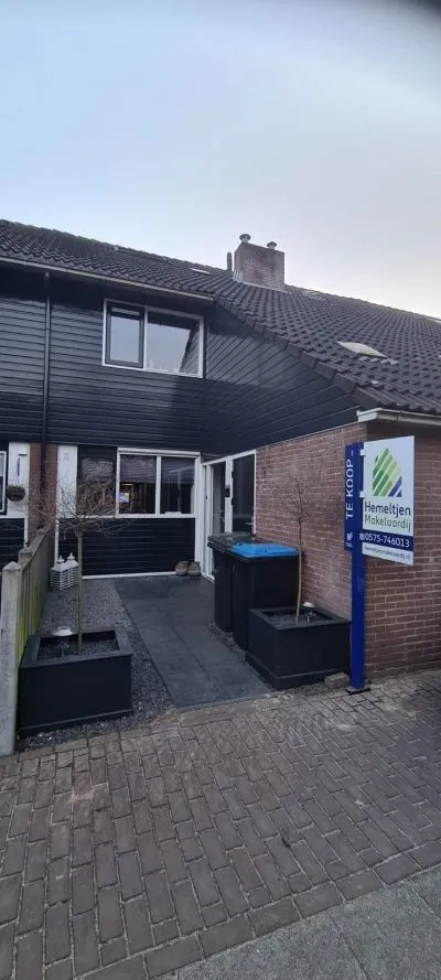Tussenwoning te koop: De Moesmate 48, Moesmate en Tichelkuilen Zutphen