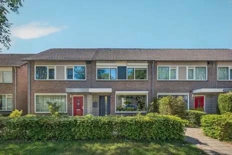 Tussenwoning te koop: De Mommers 31, Waalre Waalre