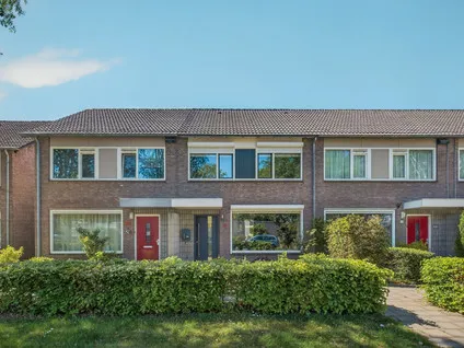 Tussenwoning te koop: De Mommers 31, Waalre Waalre