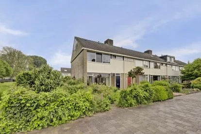 Hoekwoning te koop: De Morinel 96, De Oeverloperwijk Dronten