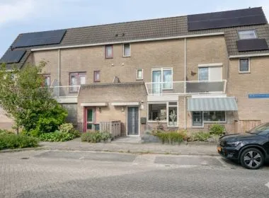 Tussenwoning te koop: De Nevelhorststraat 2, Landgoederenbuurt Zuid en West Almere
