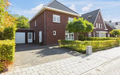Vrijstaande woning te koop: De Oever 50, Martin Giessen-Bosstraat Swalmen