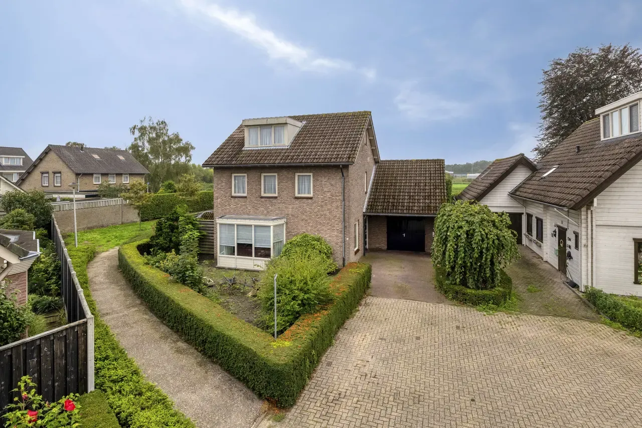 Vrijstaande woning te koop: De Omloop 8, Elshout