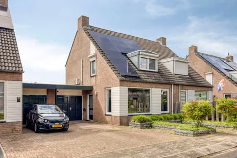 Tussenwoning te koop: De Plaggenhouwer 19, De Comert Grubbenvorst