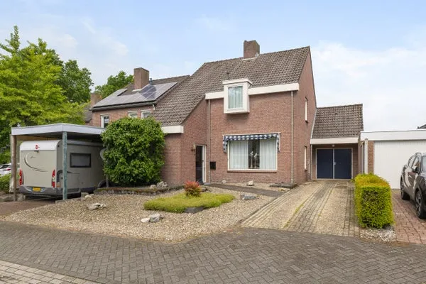 Corner house for sale: De Raemecker 6, Meijel-centrum Meijel