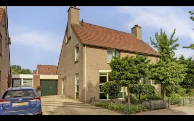 Terraced house for sale: De Regenwulp 8, Huttenveld Almelo