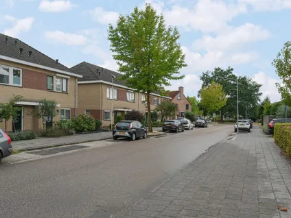 Tussenwoning te koop: De Rotsduif 19, Almelo
