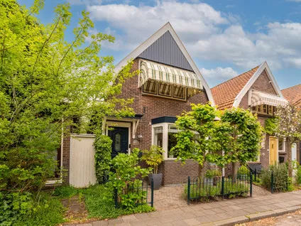 Vrijstaande woning te koop: de Ruijterkade 28, Wormerveer Noord Wormerveer