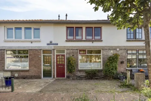 Tussenwoning te koop: De Ruijterstraat 29, Alphen Aan Den Rijn