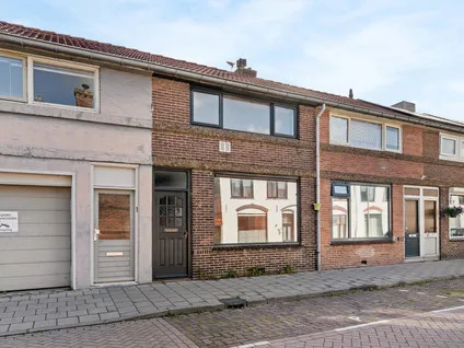 Tussenwoning te koop: De Ruijterstraat 3, Achter de Pijp Leerdam