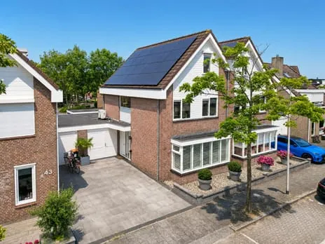 Tussenwoning te koop: De Ruijterstraat 45, De Hoek Rijnsburg