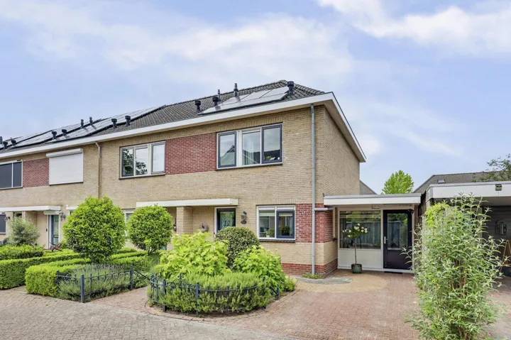 Hoekwoning te koop: De Ruiter 12, Huttenveld Almelo