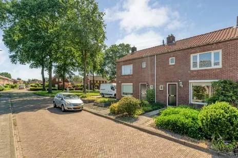 Tussenwoning te koop: de Ruyterstraat 24, Kern Ommen - Zeeheldenbuurt - Lodderholt Ommen