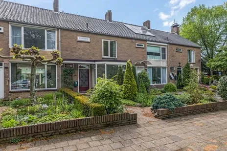 Tussenwoning te koop: De Ruyterstraat 62, Zeeheldenbuurt Ede
