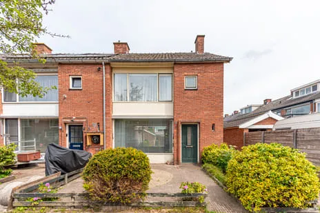 Hoekwoning te koop: de Savornin Lohmanlaan 2, Staatsliedenwijk Baarn