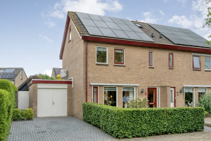 Twee-onder-één-kap te koop: De Savornin Lohmanstraat 27, Bergentheim Kern Bergentheim