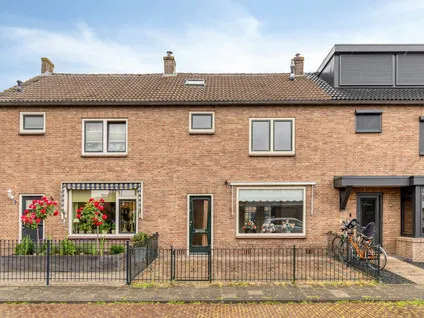Tussenwoning te koop: De Savornin Lohmanstraat 3, Spakenburg Bunschoten-Spakenburg