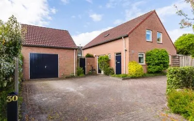 Vrijstaande woning te koop: De Slinger 30, Gorredijk-Bloemenwijk Gorredijk