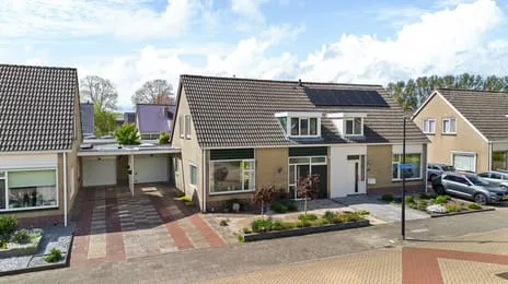 Tussenwoning te koop: De Slinken 24, Bolsward-Noordoost Bolsward