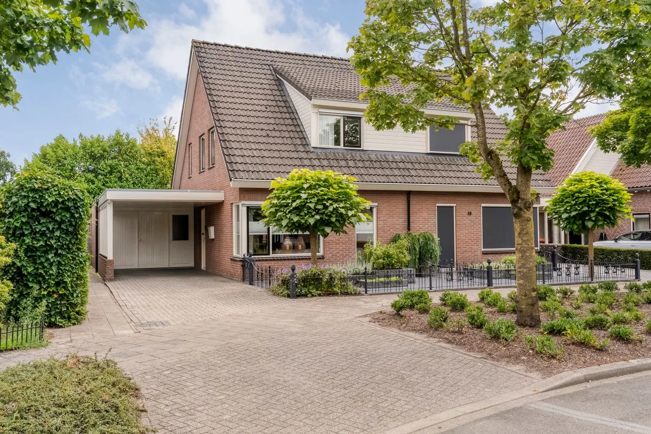 Twee-onder-één-kap te koop: De Smidboer 17, Geesteren (Ov)