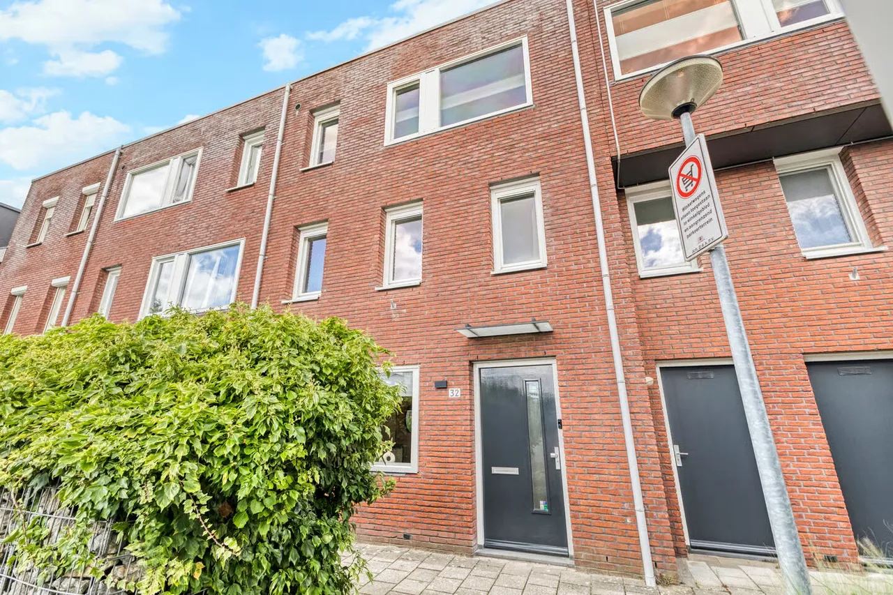 Tussenwoning te koop: De Sonnavillestraat 32, Alkmaar