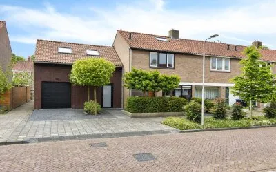 Hoekwoning te koop: de Sont 26, Emmeloord-Espelervaart-Rivierenbuurt Emmeloord