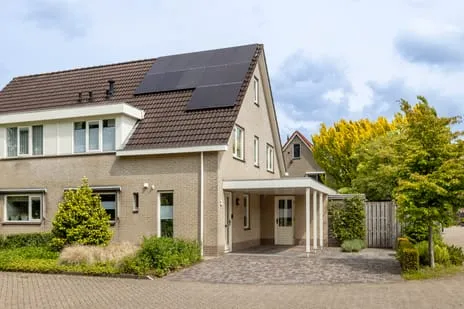 Twee-onder-één-kap te koop: De Sperwer 2, Maardijk Almelo