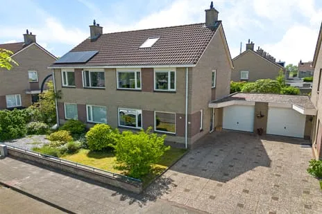 Tussenwoning te koop: de Swurden 34, Nijehaske Heerenveen