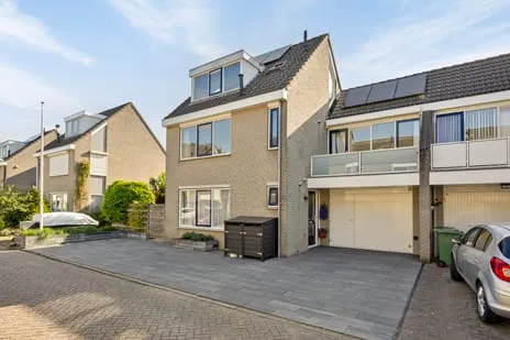 Twee-onder-één-kap te koop: De Til 44, Koudekerk aan den Rijn-Zuid Koudekerk Aan Den Rijn