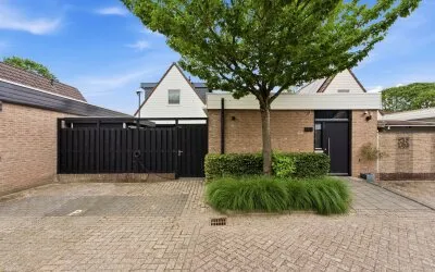 Tussenwoning te koop: De Touwbaan 35, Krommeweg-Zuid Hendrik-Ido-Ambacht