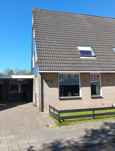 Tussenwoning te koop: De Tulpebeam 8, Burgum Burgum