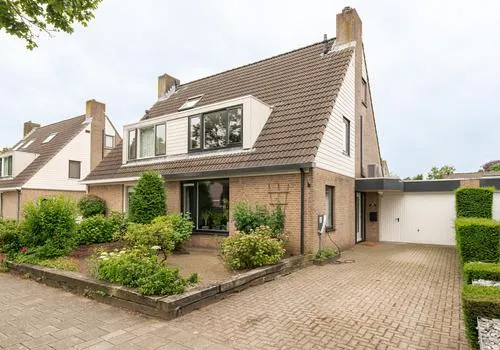 Tussenwoning te koop: De Twee Morgen 10, Tricht Tricht