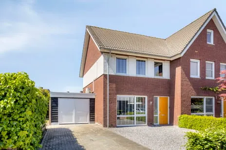 Twee-onder-één-kap te koop: De Uitvang 54, Van den Tillaartstraat e.o. Bergeijk