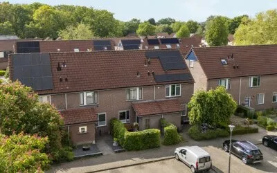 Tussenwoning te koop: de Vlashegge 36, Dieren-Noord boven spoorlijn Dieren