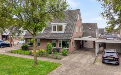 Twee-onder-één-kap te koop: De Vossestaart 9, Dedemsvaart-Zuidwest Dedemsvaart