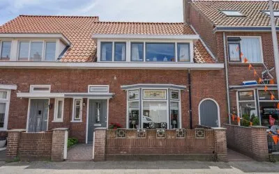 Twee-onder-één-kap te koop: De Waal Malefijtstraat 5, Zuid Katwijk