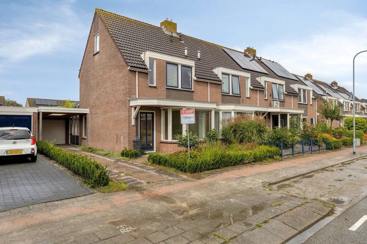 Hoekwoning te koop: De Weed 36, Lutjebroek