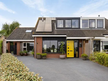 Twee-onder-één-kap te koop: De Wendel 27, Burum Burum