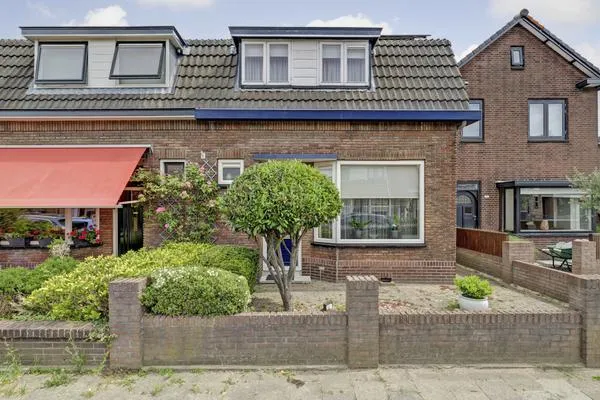 Twee-onder-één-kap te koop: de Wetstraat 19, Bolnes Ridderkerk