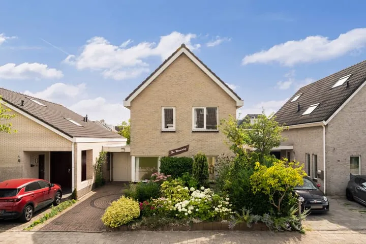 Twee-onder-één-kap te koop: De Wickelaan 38, De Rietvink / Veursestraatweg Leidschendam